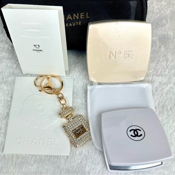 CHANEL #5 Bar Soap, compact mirror, skincare, card &  mesh cosmetic bag ALL NEW - Picture 4 of 6